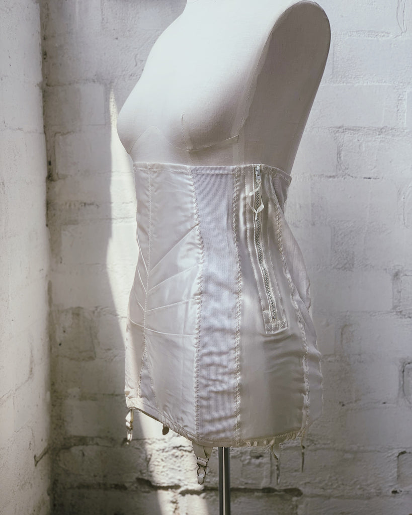 Vintage 40s 50s White Girdle Garter Belt / Girdle Skirt / Adjustable, Erratic Static Vintage